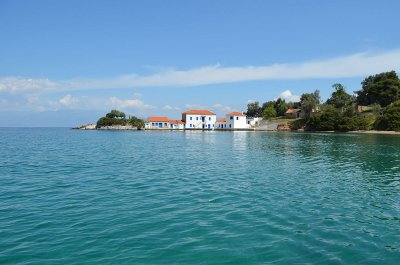 TZASTENI-TRIKERI ISLAND